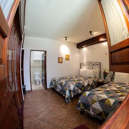 Hotel Meson De Los Remedios Morelia Esterno foto