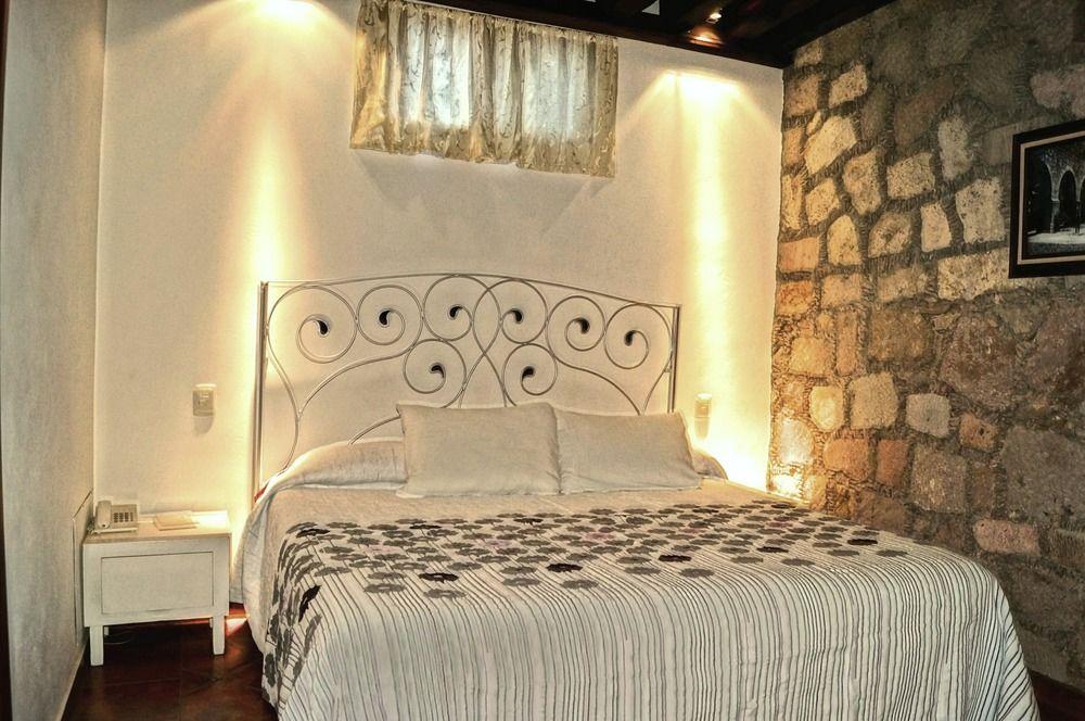 Hotel Meson De Los Remedios Morelia Esterno foto