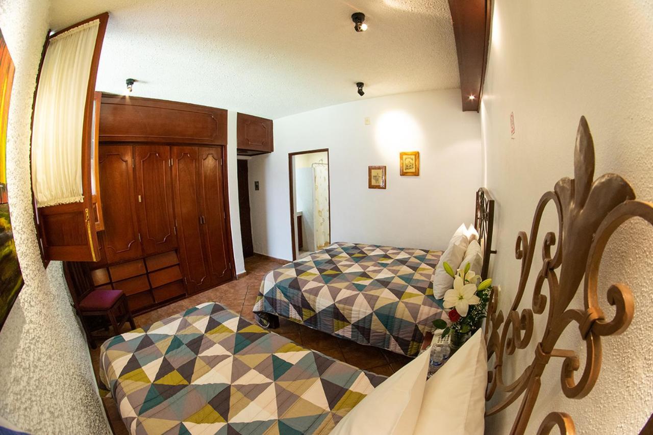 Hotel Meson De Los Remedios Morelia Esterno foto