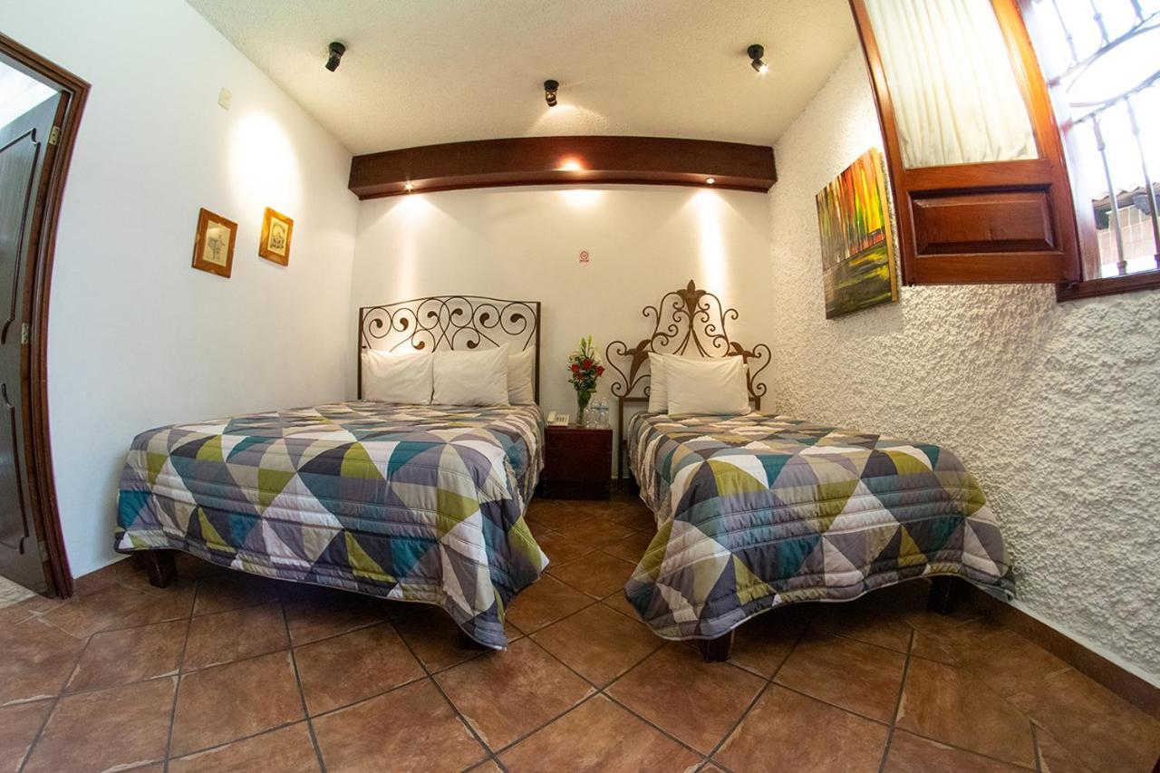 Hotel Meson De Los Remedios Morelia Esterno foto