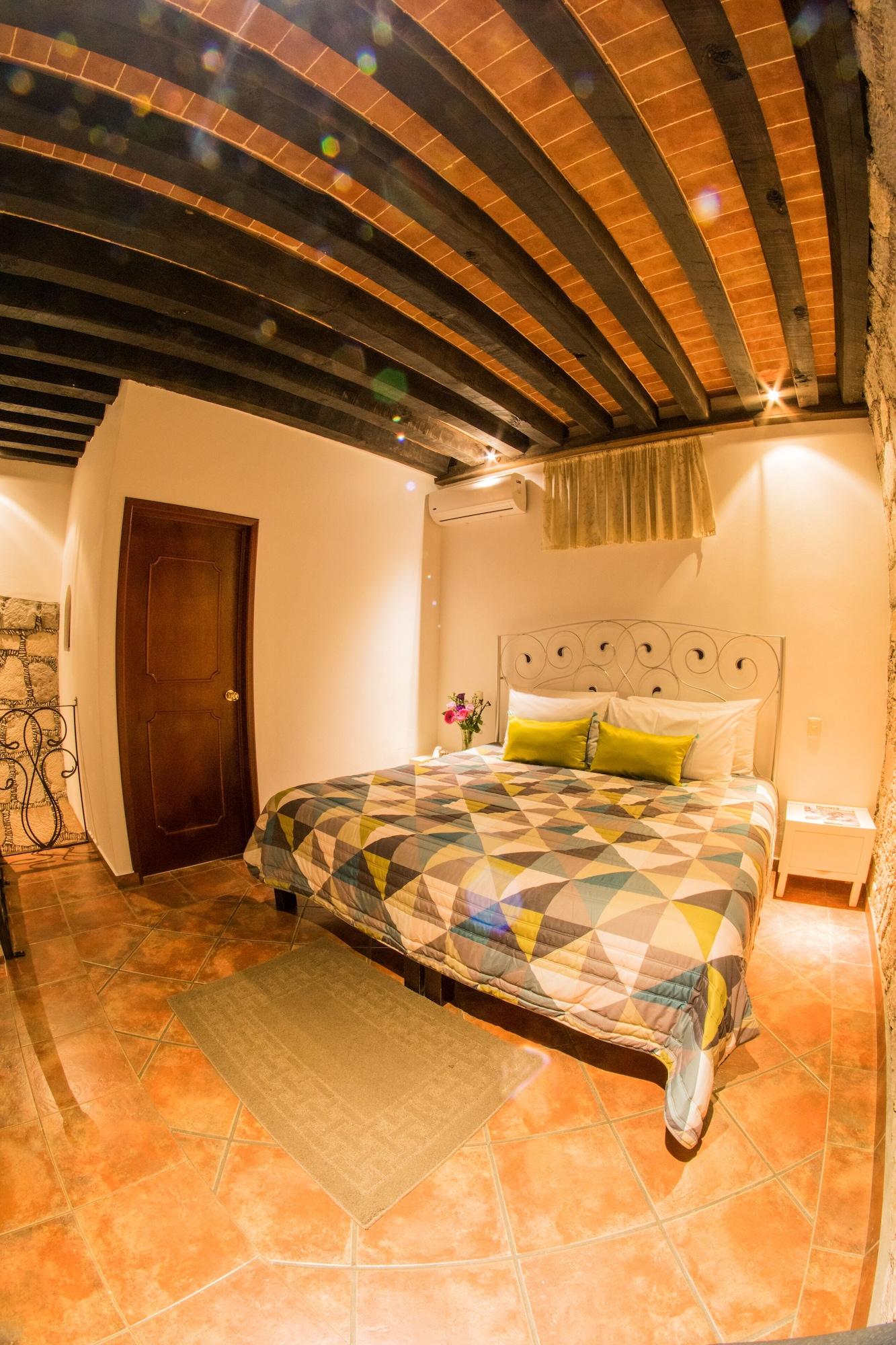 Hotel Meson De Los Remedios Morelia Esterno foto