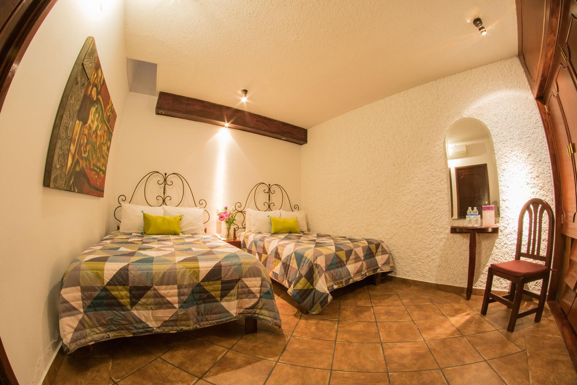 Hotel Meson De Los Remedios Morelia Esterno foto