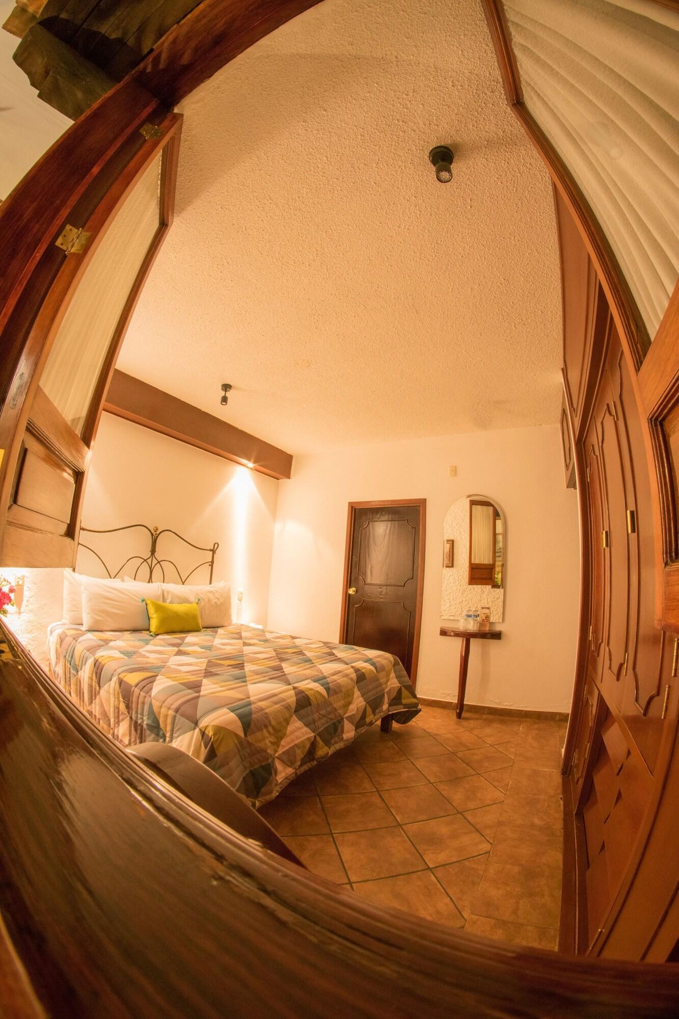 Hotel Meson De Los Remedios Morelia Esterno foto