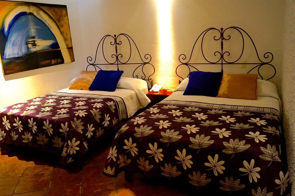 Hotel Meson De Los Remedios Morelia Esterno foto