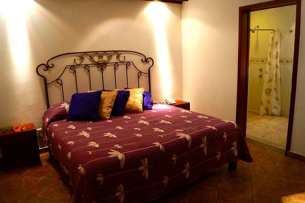 Hotel Meson De Los Remedios Morelia Esterno foto