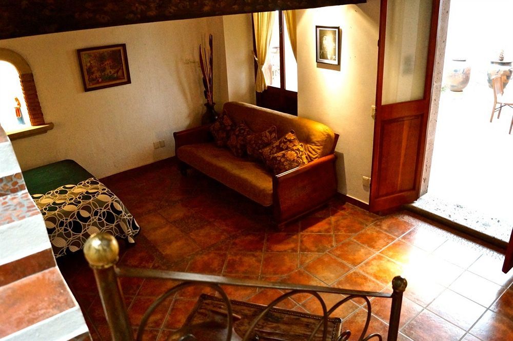 Hotel Meson De Los Remedios Morelia Esterno foto